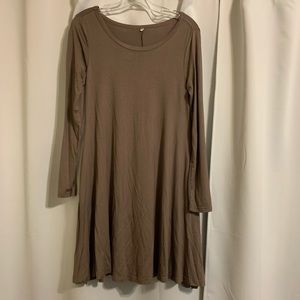 Brown 3/4 sleeve dress